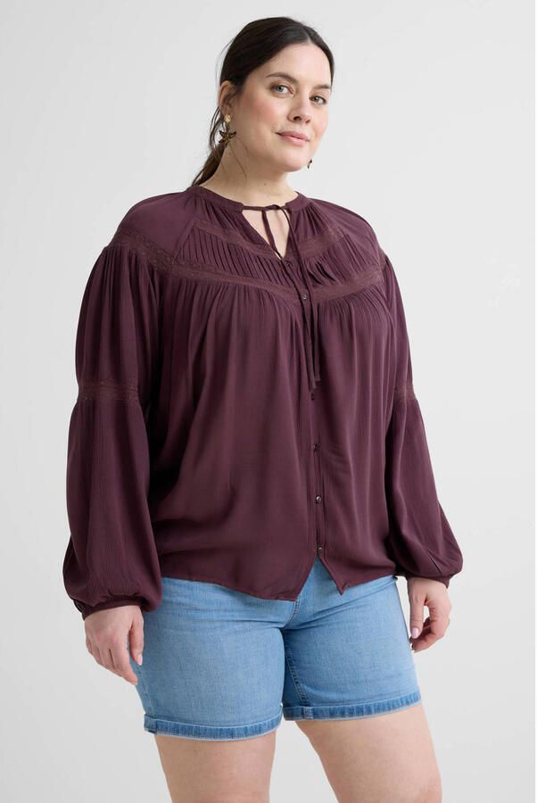 Anytime crinkle blouse met broderie-tapedetails bruin