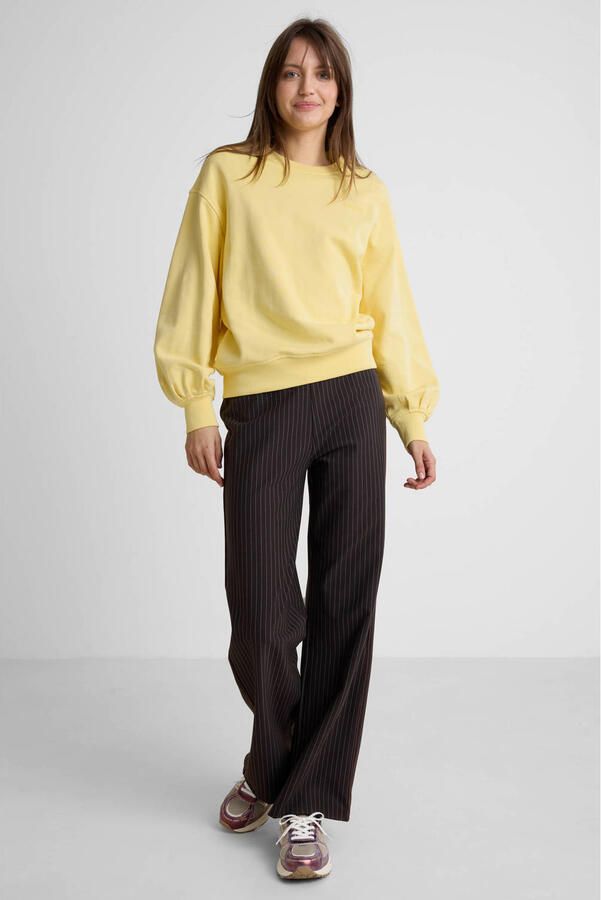 Anytime sweater lichtgeel