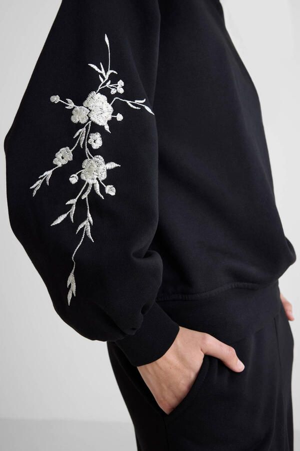 Anytime sweater met borduursel zwart - Foto 3