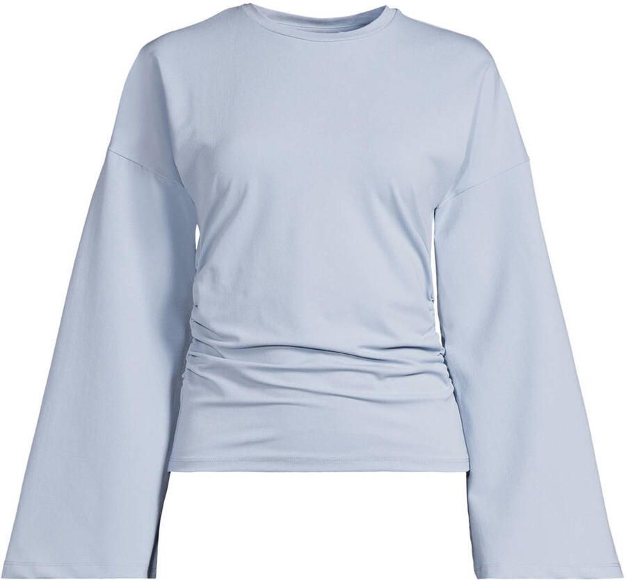 Anytime top met gedrapeerd detail lichtblauw