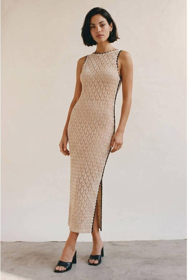 AWARE maxi jurk crochet beige
