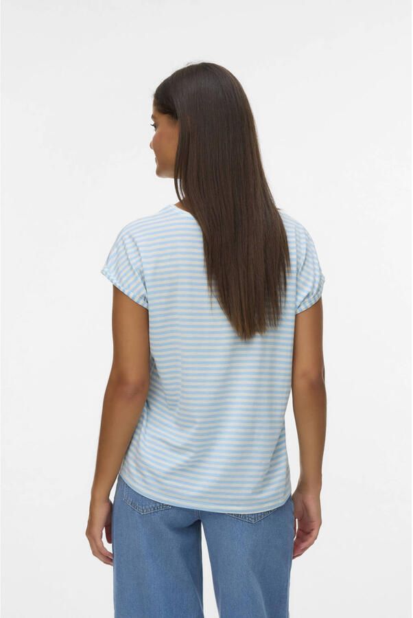 Vero Moda Regular fit T-shirt van een mix van lyocell en elastaan model 'AVA'