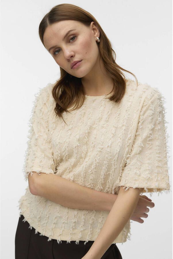 AWARE top met borduursels ecru