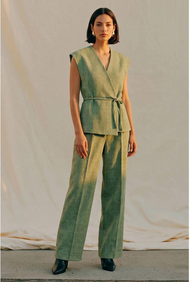 AWARE tweed gilet met ceintuur groen - Foto 2