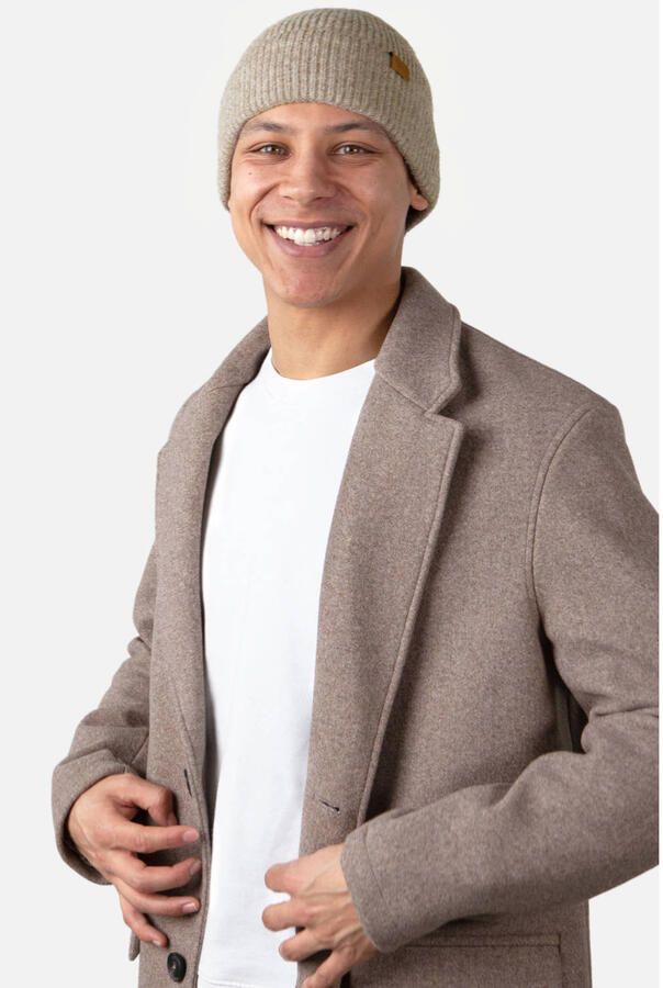 Barts Beanie met omslag en labeldetail model 'Willian'