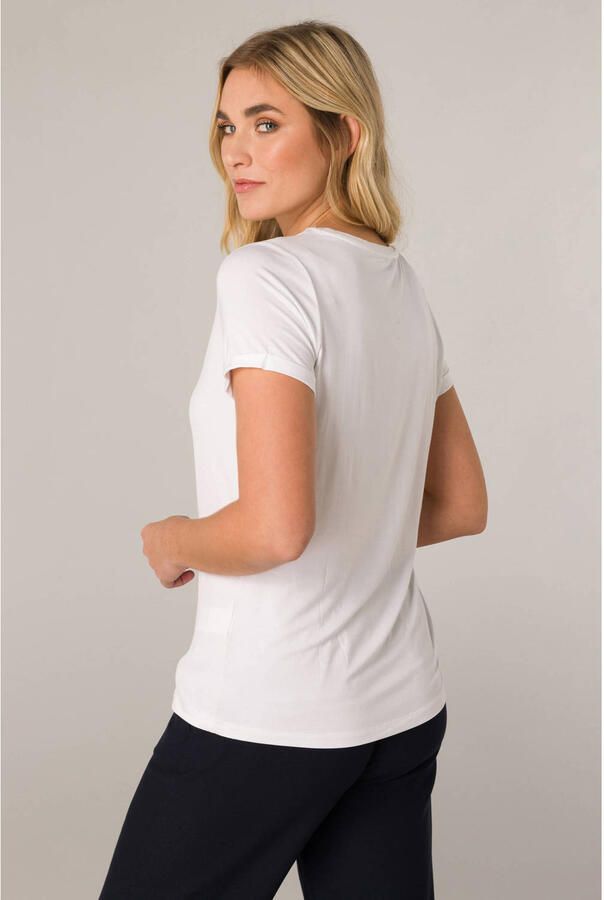 Base Level T-shirt Yalba Klassiek T-shirt in een zachte soepele kwaliteit