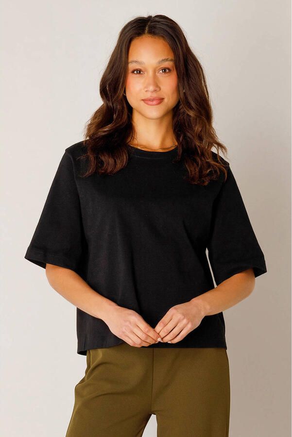 Base Level T-shirt zwart