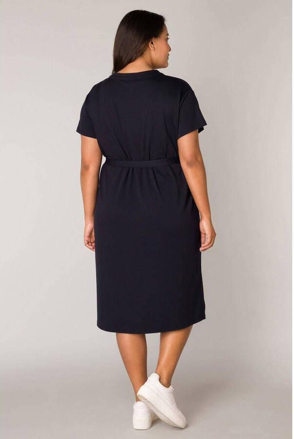 Base Level Curvy A-lijn jurk Yenna met ceintuur donkerblauw - Foto 3