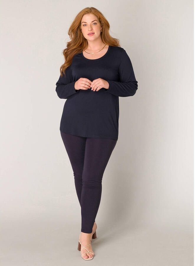 Base Level Curvy Shirt met lange mouwen met een ronde hals