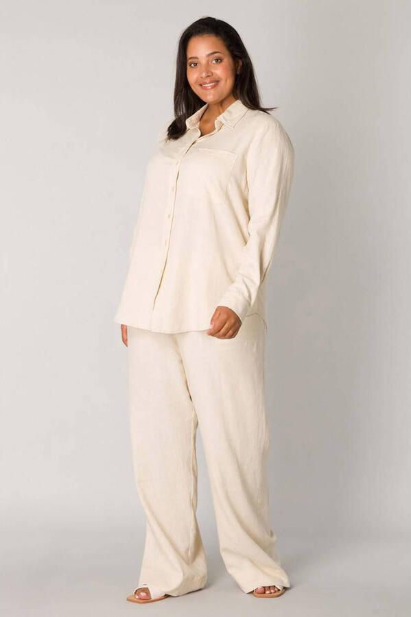 Base Level Curvy Blouse met lange mouwen Yaella met knoopsluiting en van linnen - Foto 2