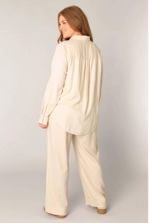 Base Level Curvy Blouse met lange mouwen Yaella met knoopsluiting en van linnen - Foto 2