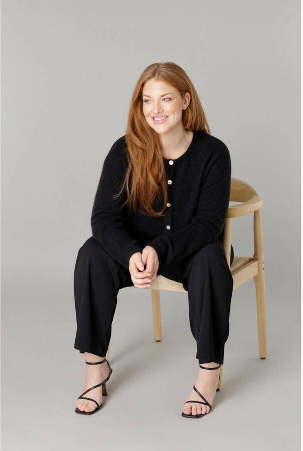Base Level Curvy Cardigan Yulia met wol en knoopsluiting - Foto 1