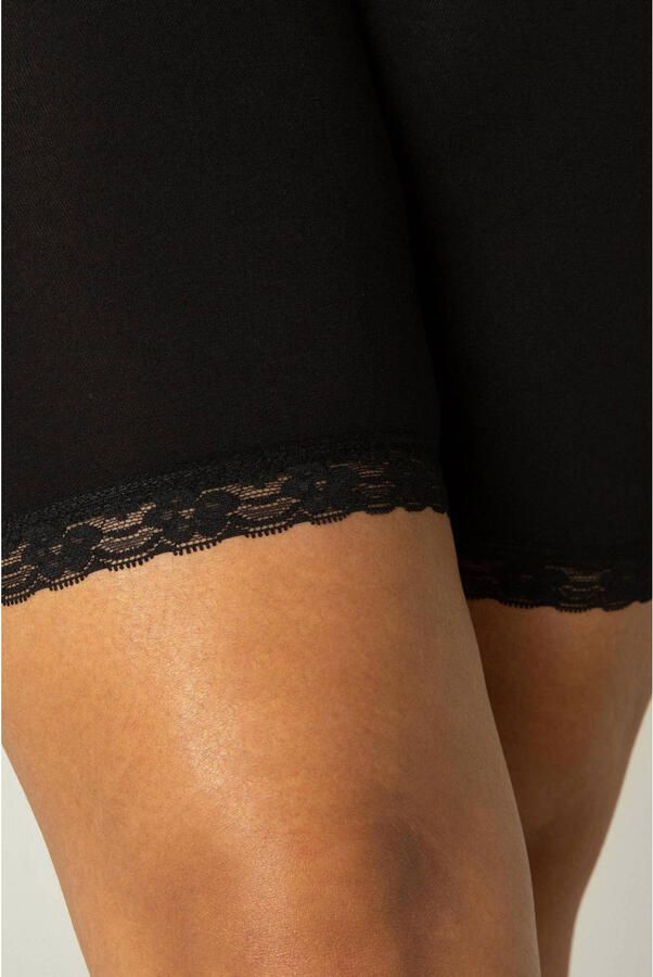 Base Level Curvy Fietsbroekje met decoratieve kant (set 2-delig) - Foto 3