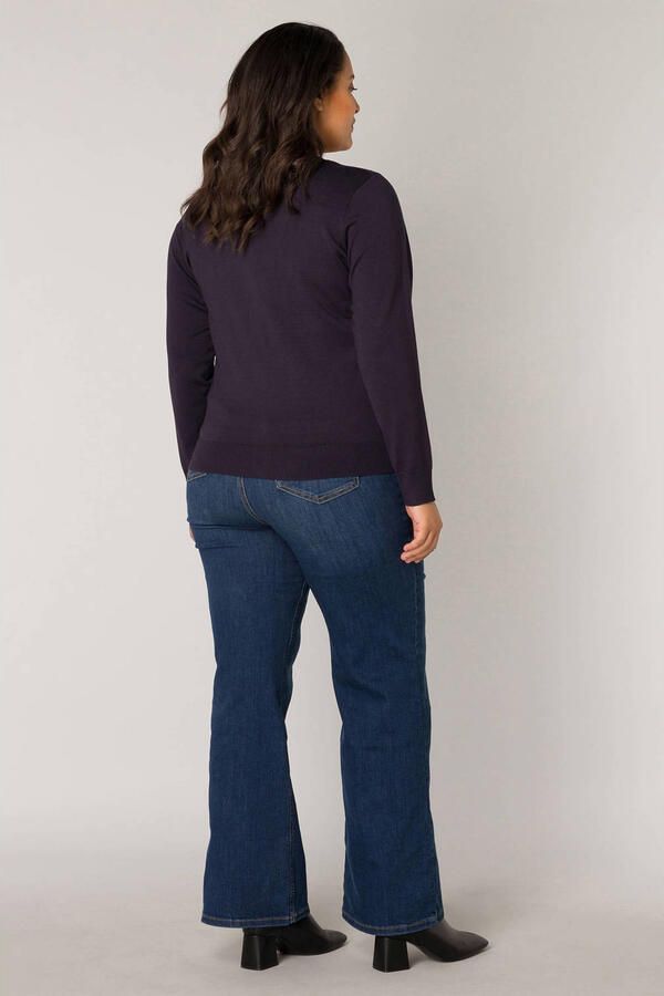 Base Level Curvy Cardigan BAS-YVONNE met v-hals en knoopsluiting - Foto 2