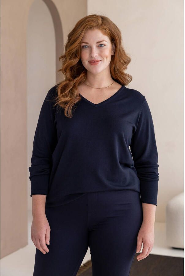 Base Level Curvy fijngebreide trui Anine donkerblauw