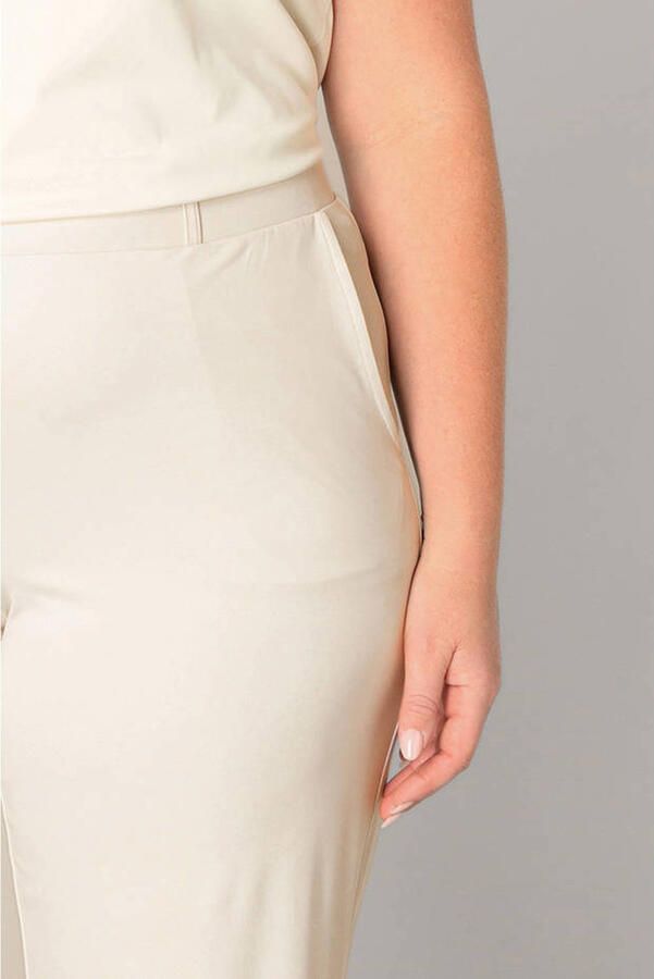 Base Level Curvy flared broek travelstof zand - Foto 3