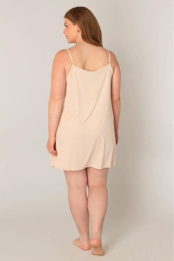 Base Level Curvy Jurk in overgooiermodel Yanira In een zachte soepele kwaliteit