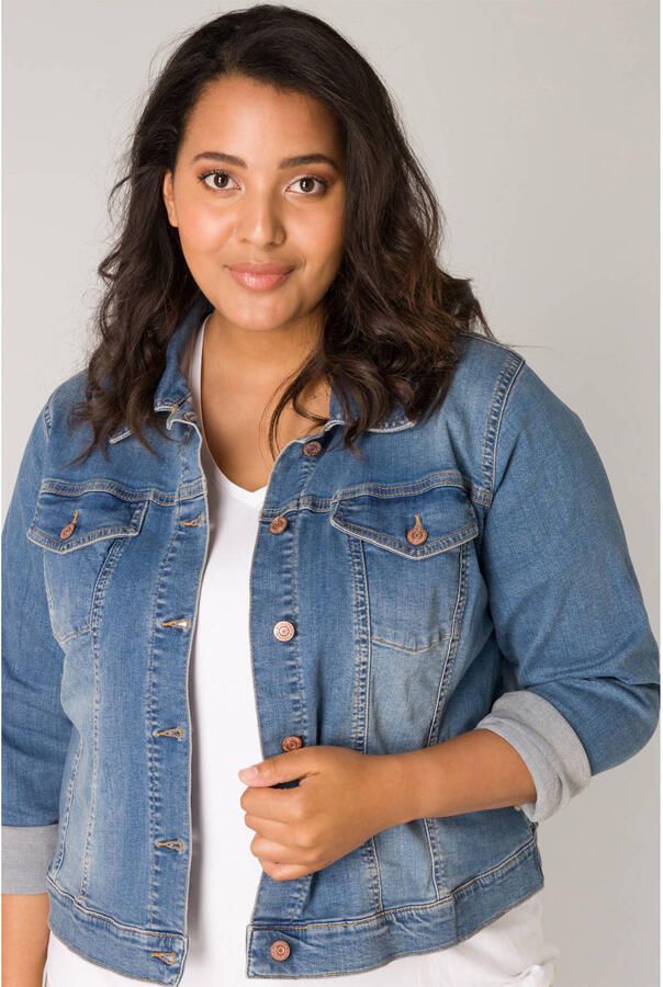 Base Level Curvy spijkerjasje Yamila met stretch mid blue