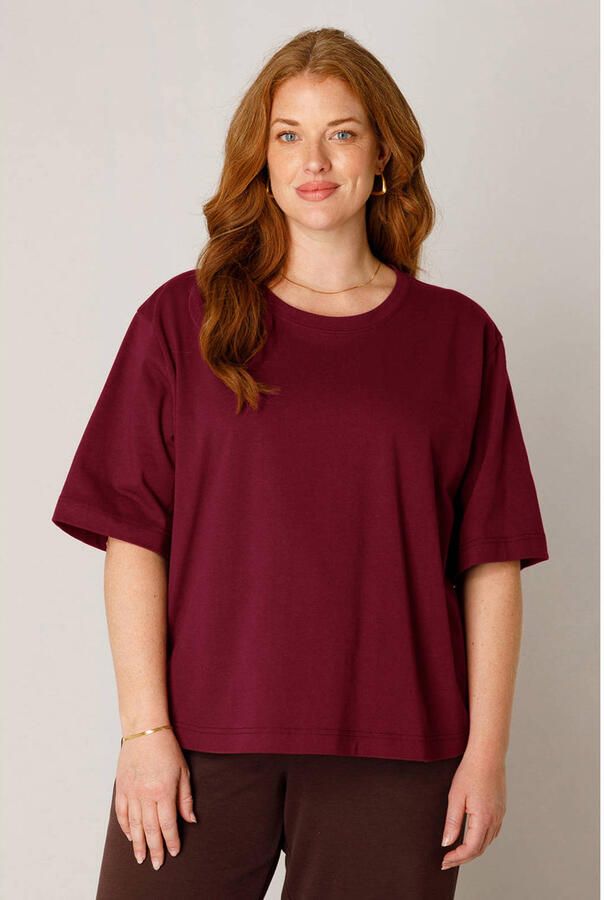 Base Level Curvy T-shirt Plus Size donkerrood