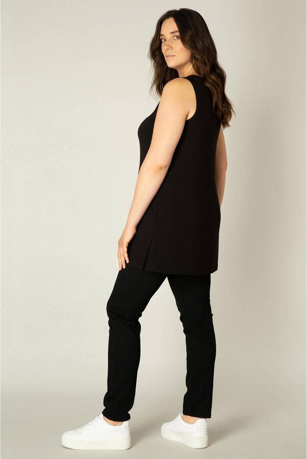 Base Level Curvy Lang shirt Abbigale mouwloos aan de zijkanten gesplitst - Foto 3