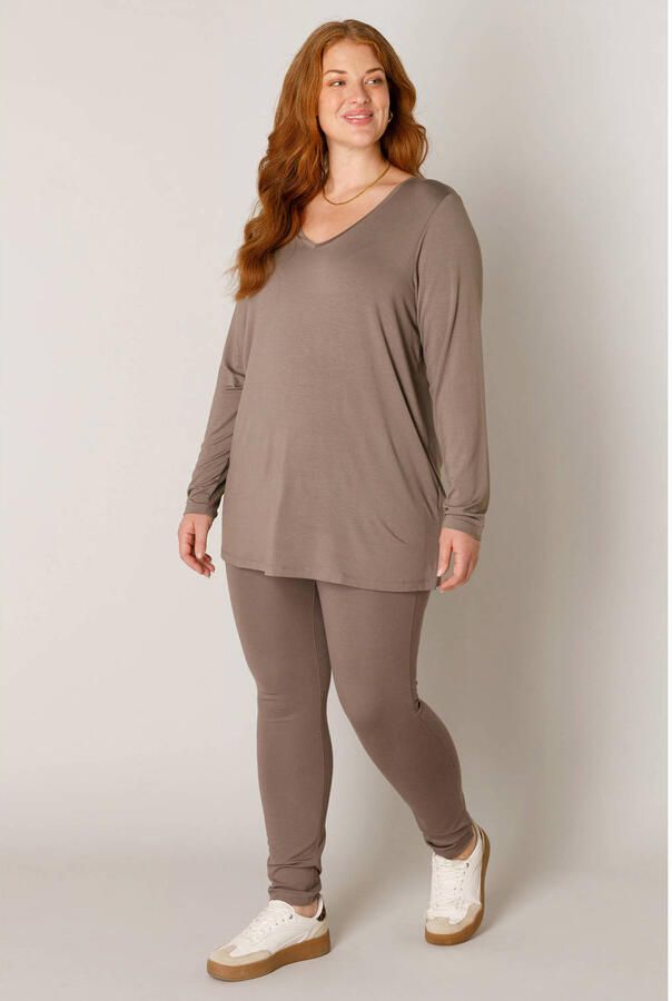 Base Level Curvy Shirt met lange mouwen met v-hals