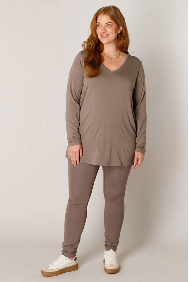 Base Level Curvy Shirt met lange mouwen met v-hals - Foto 2