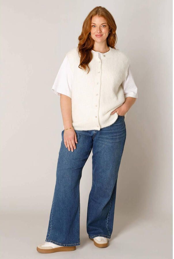 Base Level Curvy top Plus Size ecru
