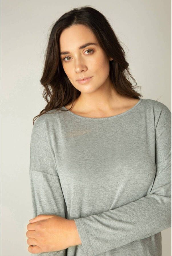 Base Level Curvy Shirt met lange mouwen ADELE Lang model met wijde hals