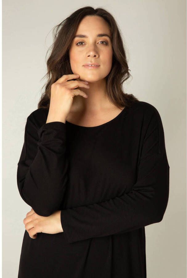 Base Level Curvy Shirt met lange mouwen ADELE Lang model met wijde hals