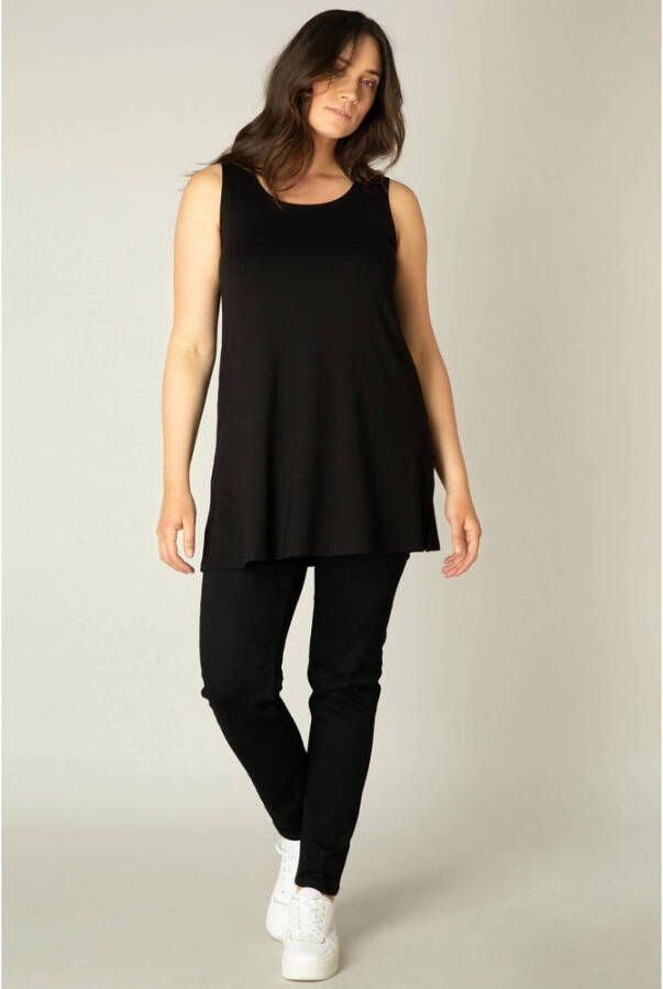 Base Level Curvy Lang shirt Abbigale mouwloos aan de zijkanten gesplitst