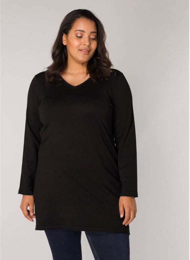 Base Level Curvy Trui met V-hals BAS-ANINE-LONG Fijntricotkwaliteit