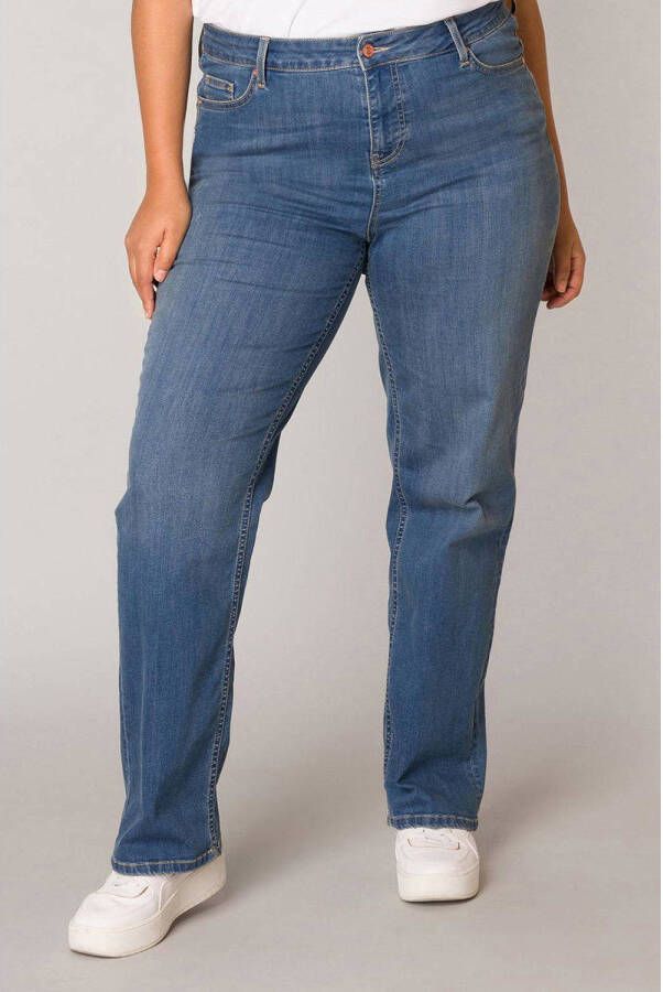 Base Level Curvy high waist straight fit jeans Ayda medium blue denim