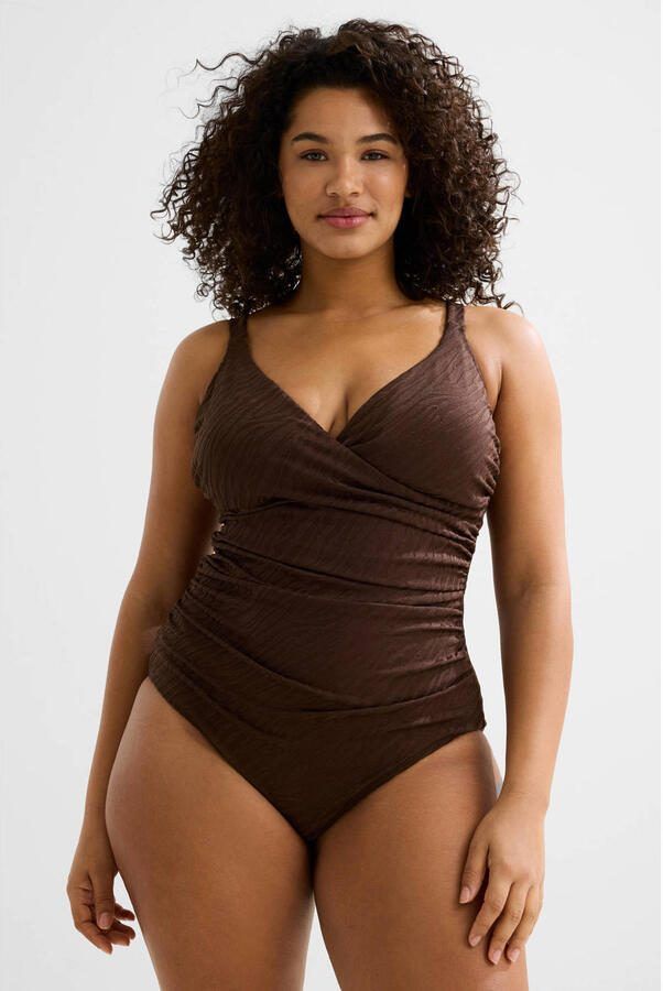 BEACHWAVE Curve corrigerend badpak met textuur donkerbruin