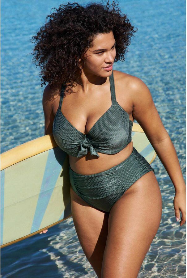 BEACHWAVE Curve voorgevormde beugel bikinitop met textuur groen