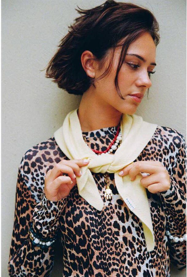 Bonnie Studios triangle scarf donkerblauw - Foto 2