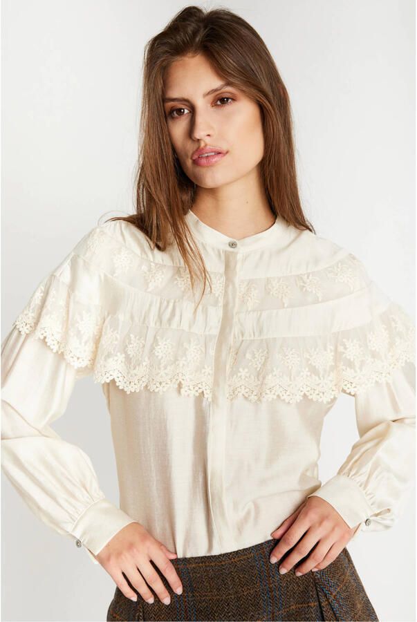 Bruuns Bazaar gehaakte blouse met ruches ecru