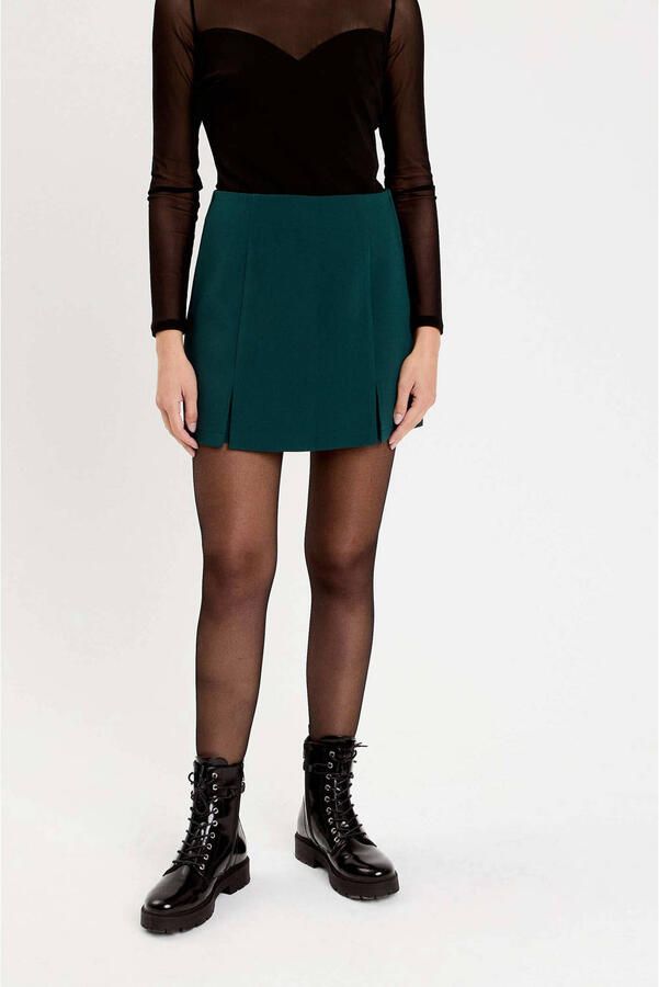 Cache skort donkergroen