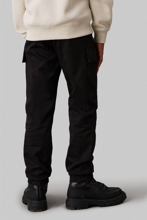 Calvin Klein Sweatbroek ESSENTIAL WOVEN CARGO PANTS voor kinderen tot 16 jaar met logo-print