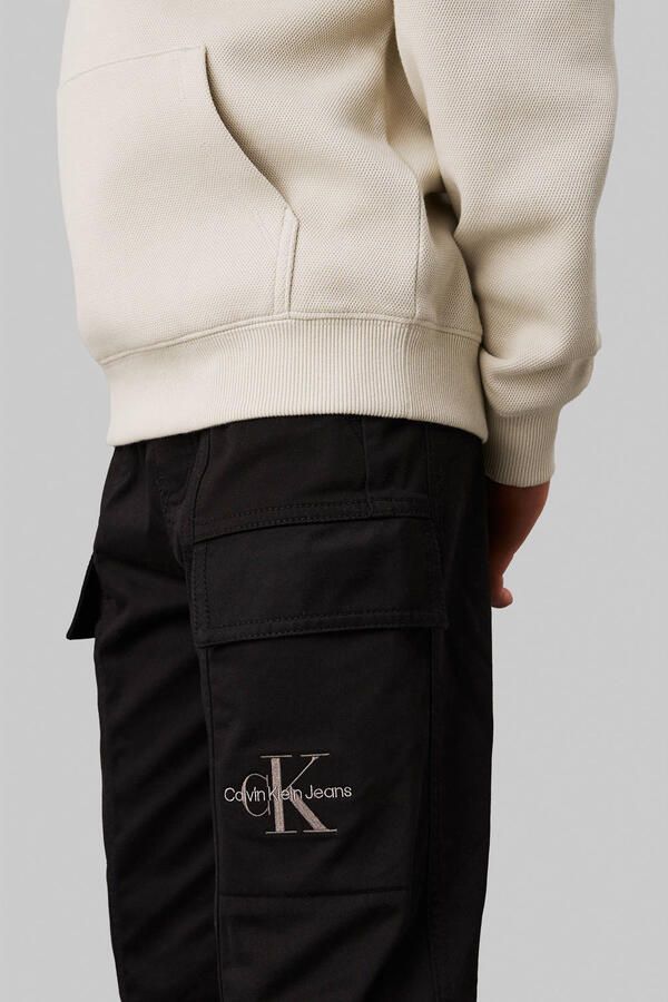 Calvin Klein Sweatbroek ESSENTIAL WOVEN CARGO PANTS voor kinderen tot 16 jaar met logo-print - Foto 2