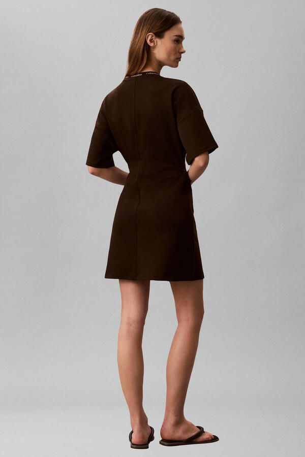 CALVIN KLEIN JEANS mini jurk donkerbruin - Foto 2