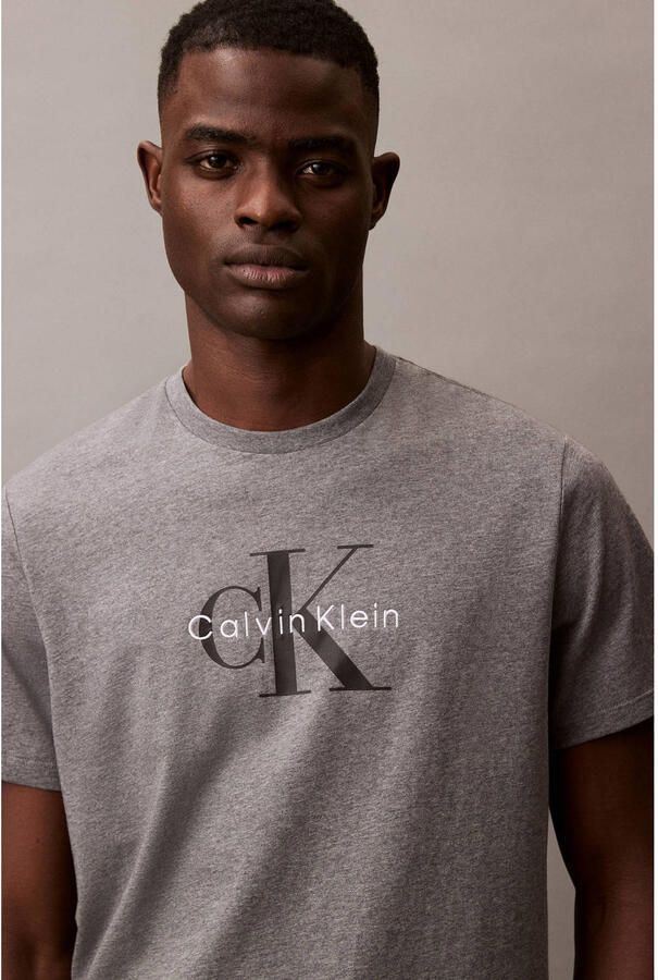 Calvin Klein T-shirt SS Hero Monologo Tee 20s Met ronde hals regular fit - Foto 2