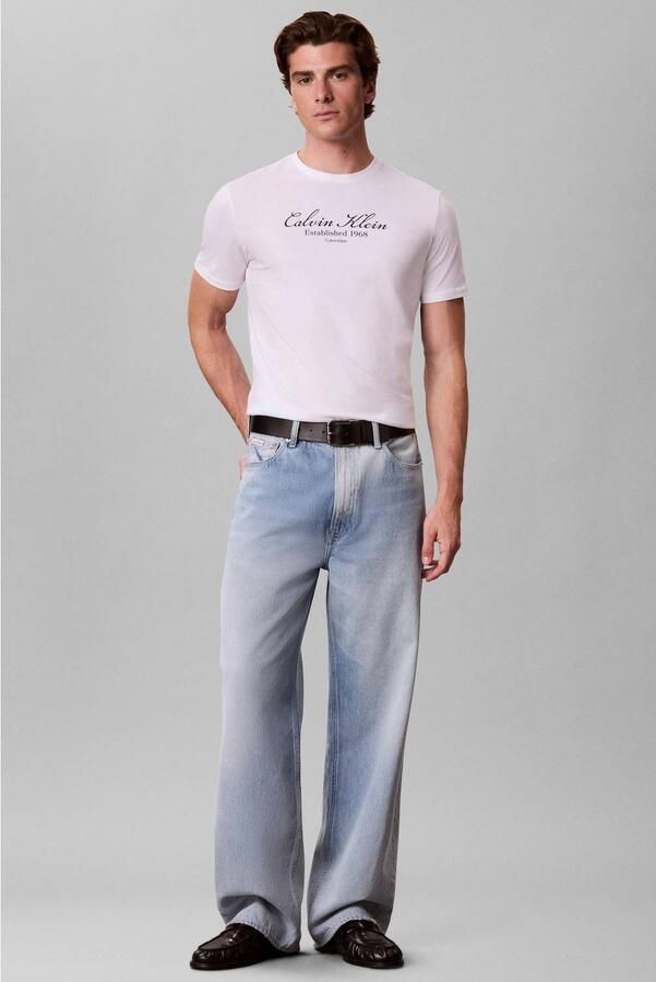 CALVIN KLEIN JEANS regular fit T-shirt met print bright white - Foto 2