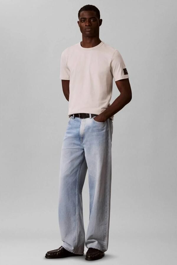 CALVIN KLEIN Heren Polo's & T-shirts Ss Clsc Sueded Jersey Badge Tee Beige - Foto 2