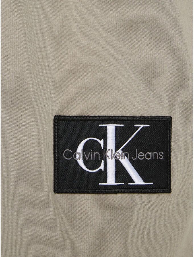 Calvin Klein Jeans T-shirt Korte Mouw BADGE TURN UP SLEEVE - Foto 2