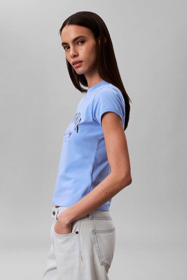 CALVIN KLEIN Dames Tops & T-shirts Ss Graphic Logo Baby Tee Lichtblauw - Foto 6