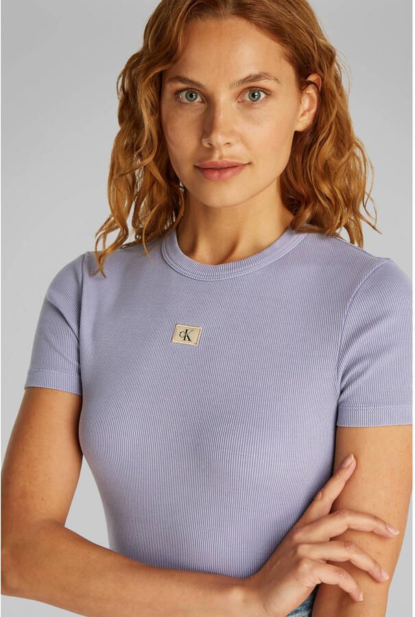 CALVIN KLEIN Dames Tops & T-shirts Washed Woven Label Rib Fit Tee Lila - Foto 5