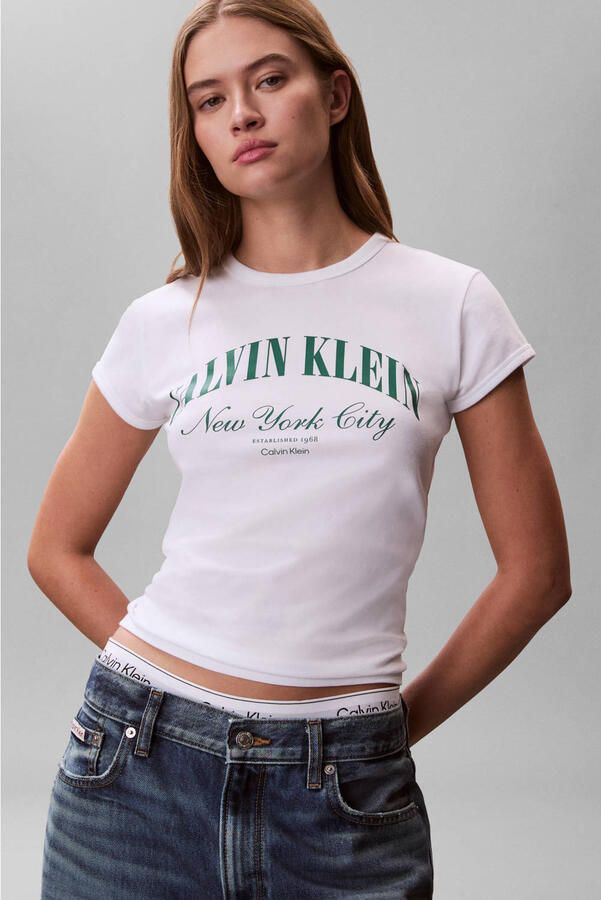 CALVIN KLEIN Dames Tops & T-shirts Ss Graphic Logo Baby Tee Wit - Foto 5