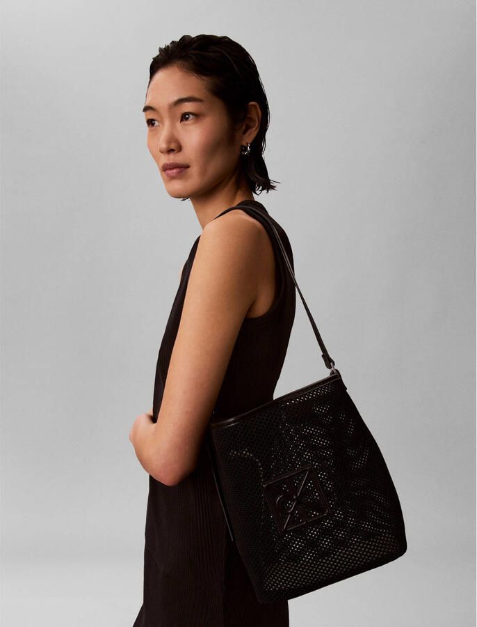 Calvin Klein mesh crossbody tas Emblem zwart - Foto 3