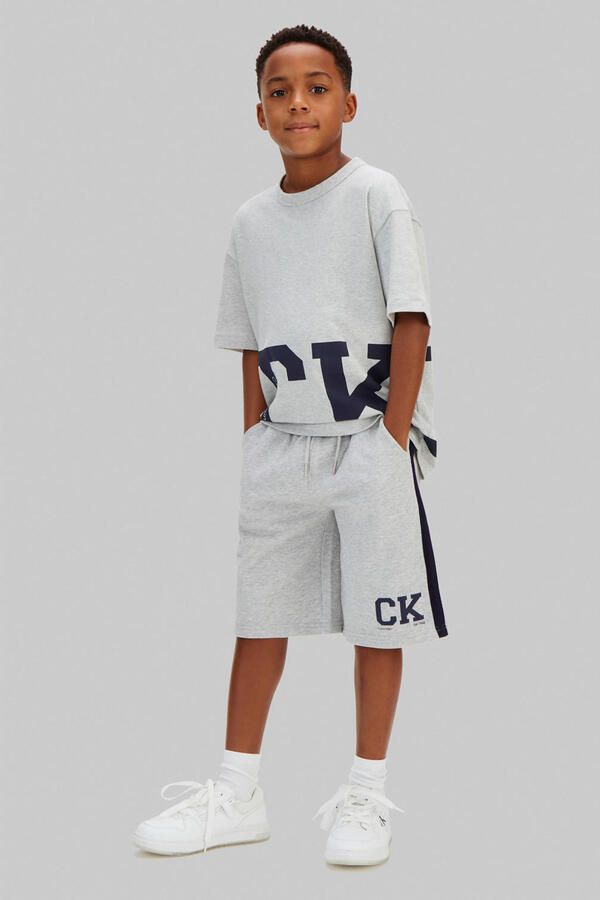 Calvin Klein Jeans relaxed fit sweatshorts van katoenmix model 'VARSITY'