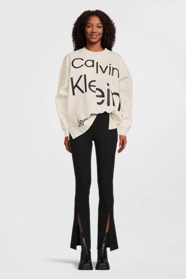Calvin Klein Gedurfde onderbroken logo sweatshirt Beige Dames